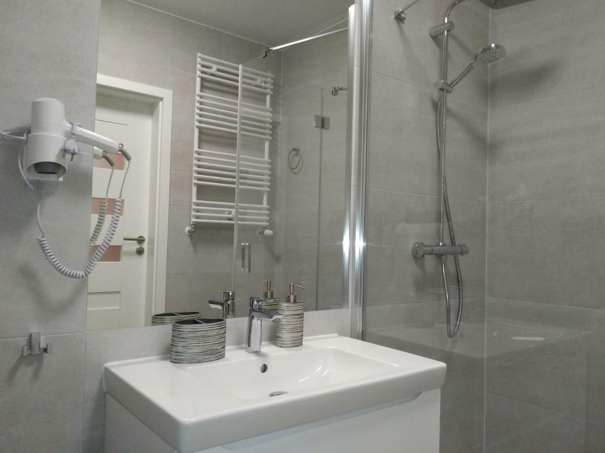 Apartament Z Wellness Nadmorskie Tarasy Kołobrzeg Exterior foto